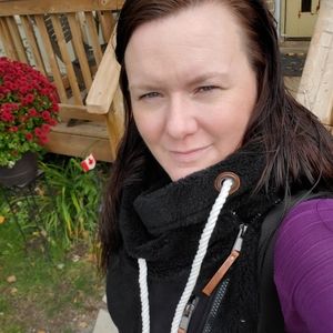 Meet your Posher, Dana